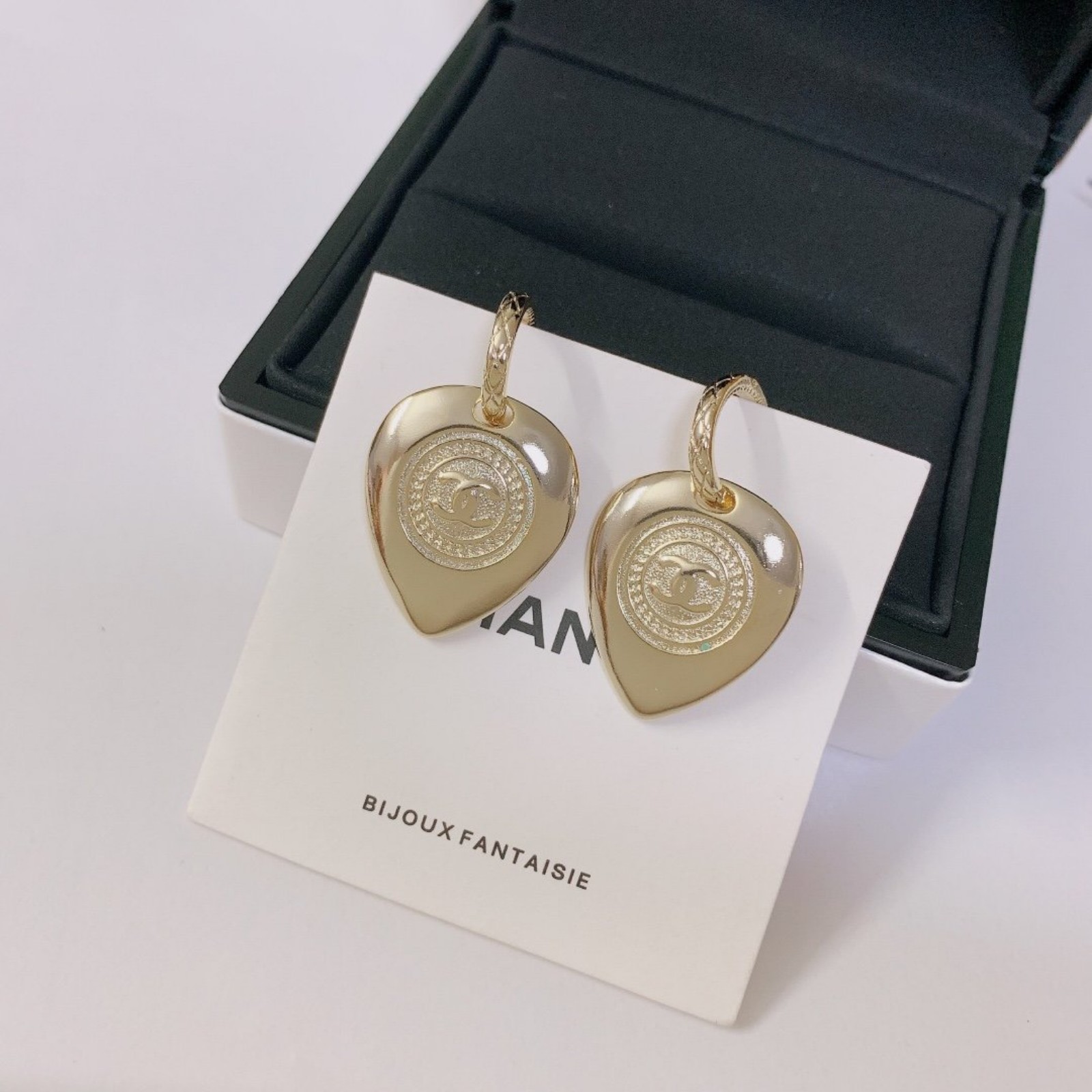 Ear rings