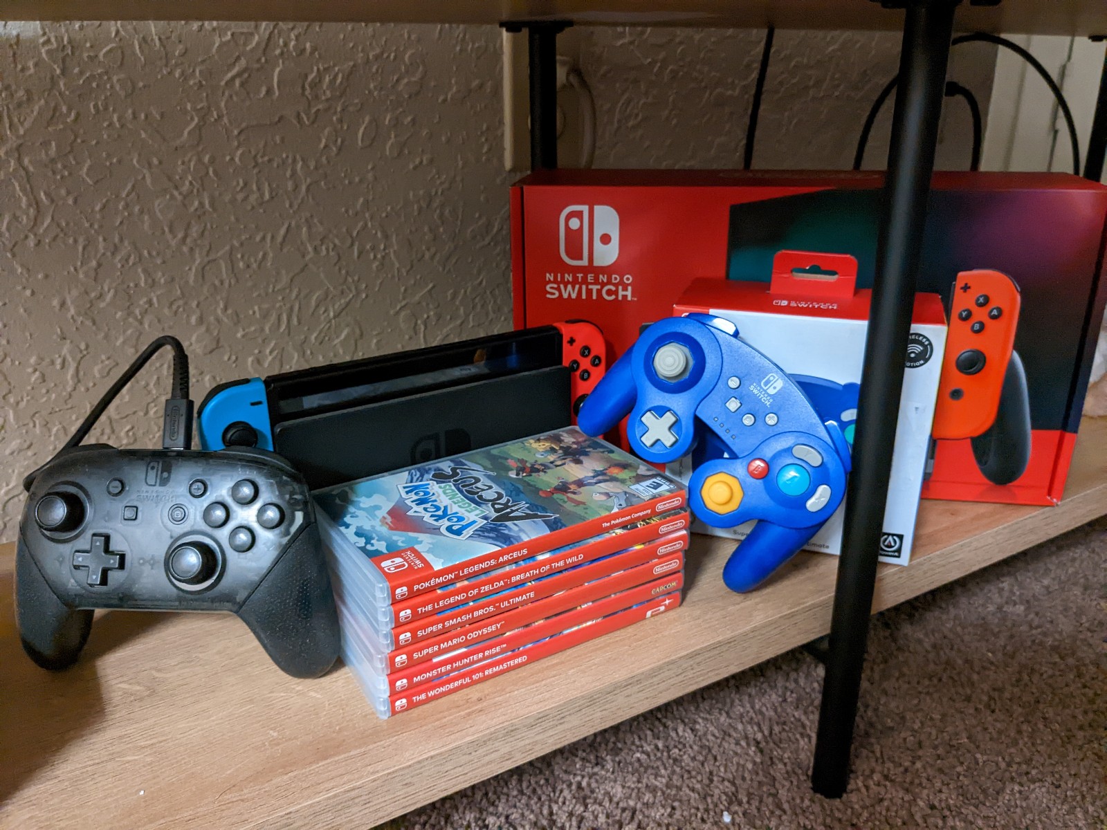 Nintendo Switch in Neon Blue/Neon Red