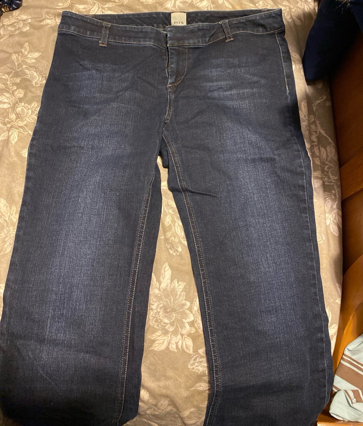 Ecru jeans