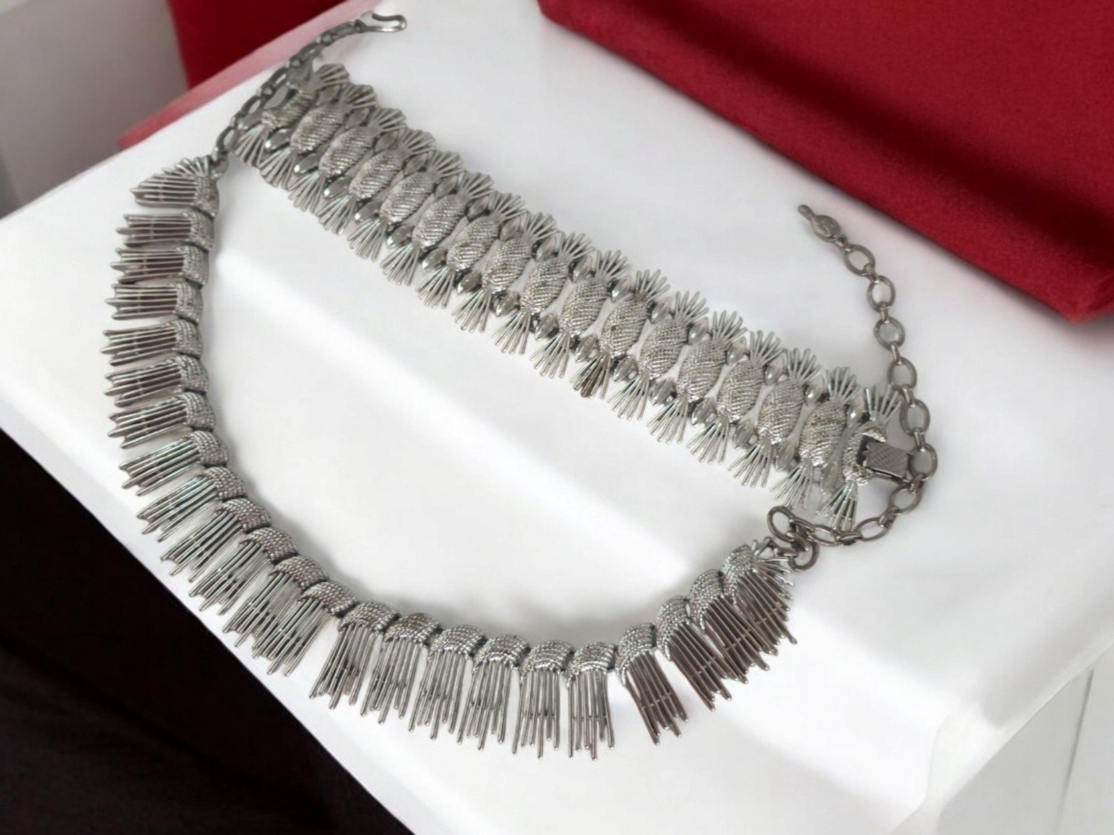 Vintage 1962 Sarah Coventry Pineapple Series Choker Collar Necklace Set