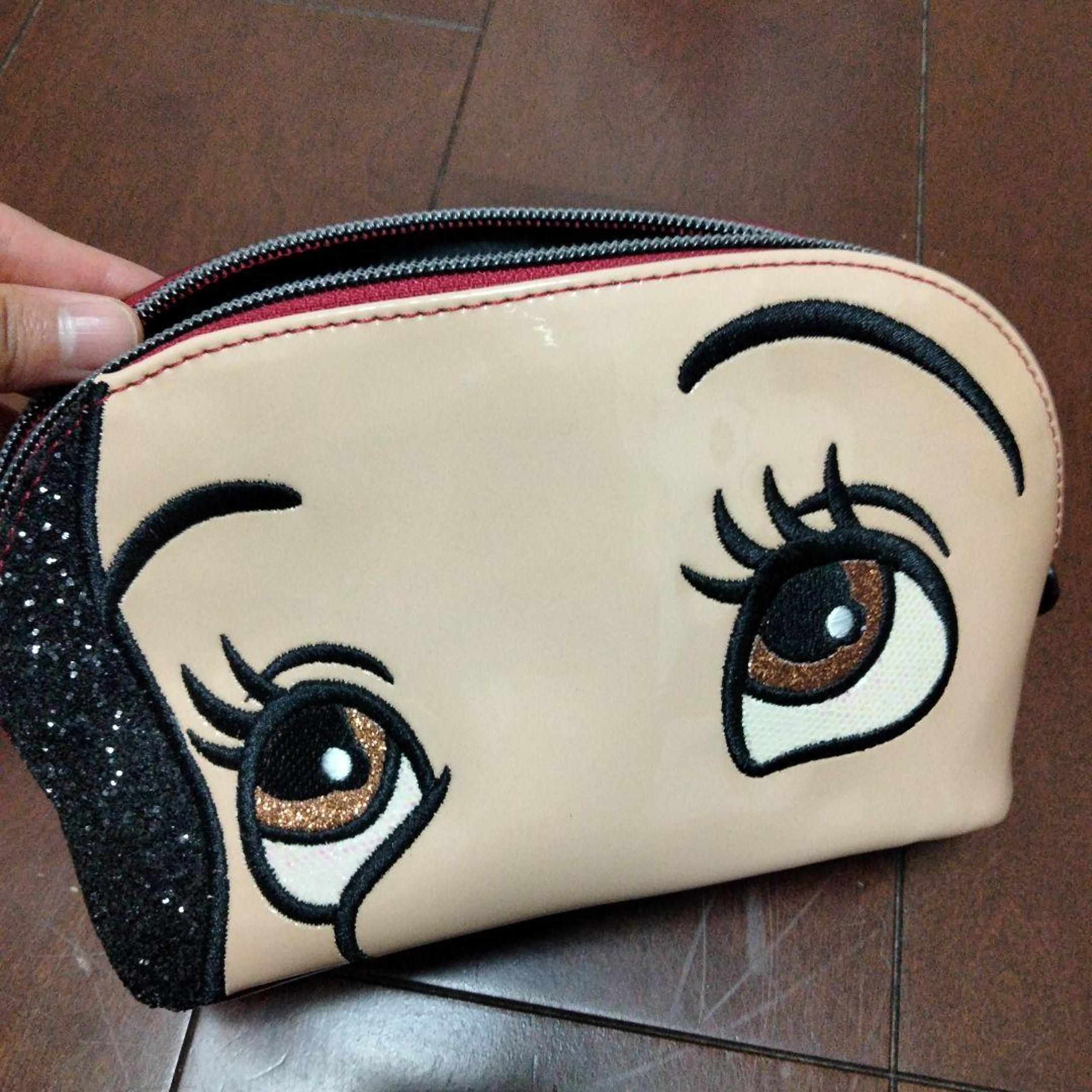 DANIELLENICOLE Disney Snow White Pouch