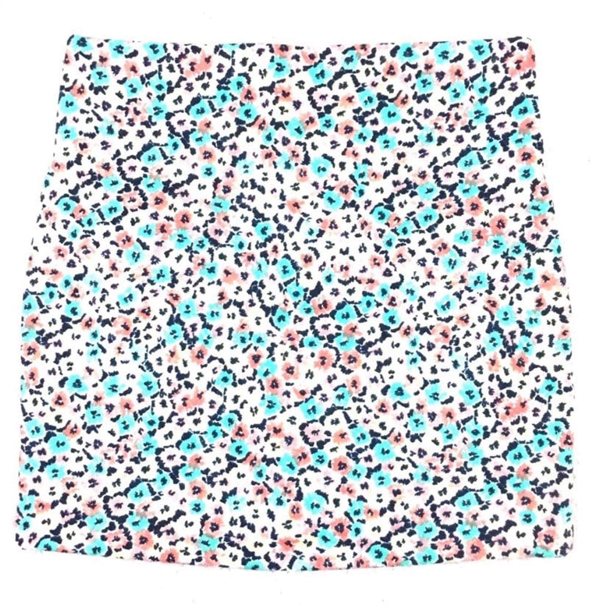 BCBGeneration Women’s Size Medium Baby Blue & Light Pink Daisy Floral Mini Skirt