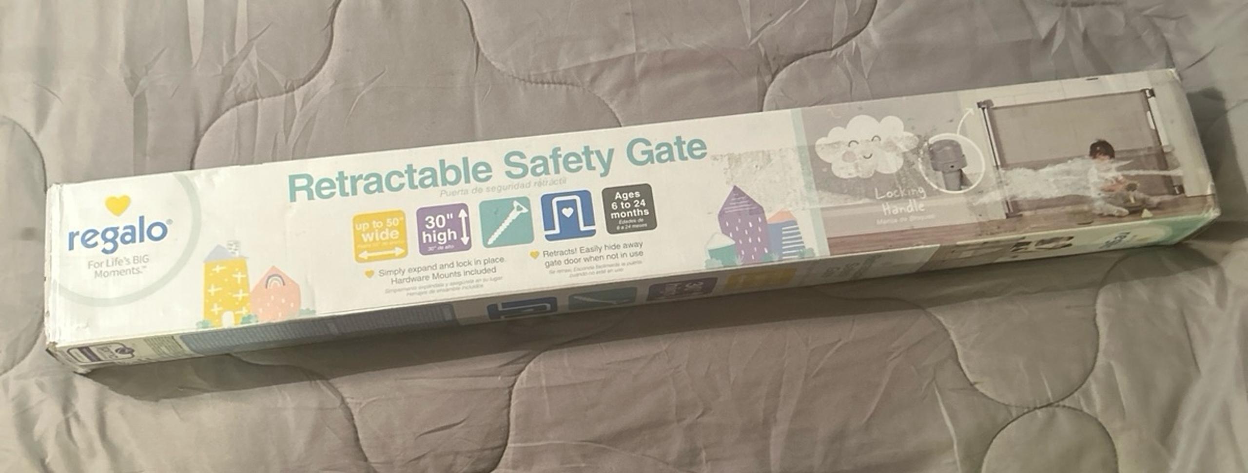 Regalo retractable safety gate for babies or pets