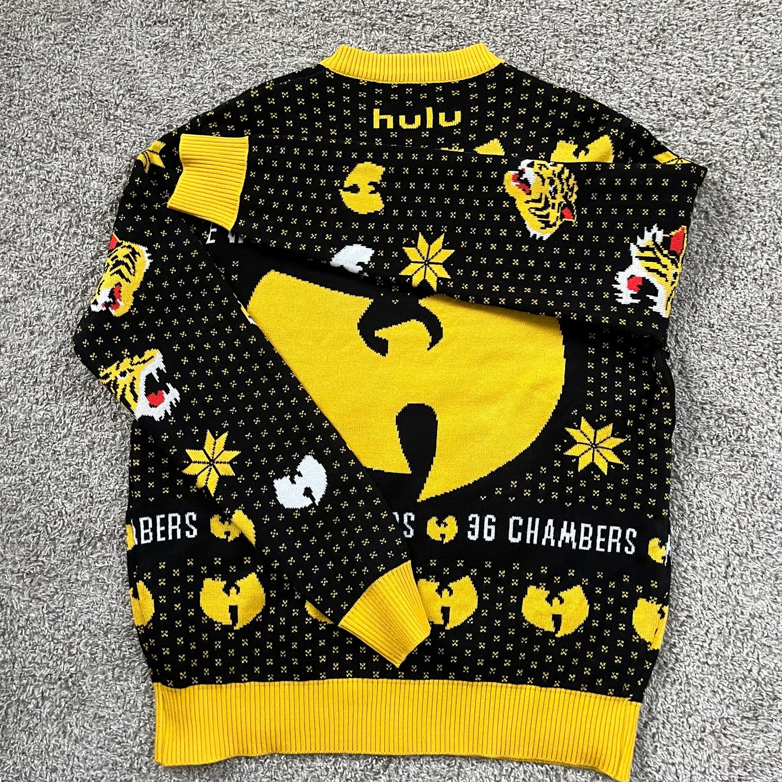 Wu-Tang Sweater Size Large XMas Christmas Rare Tiger Rza Gza ODB