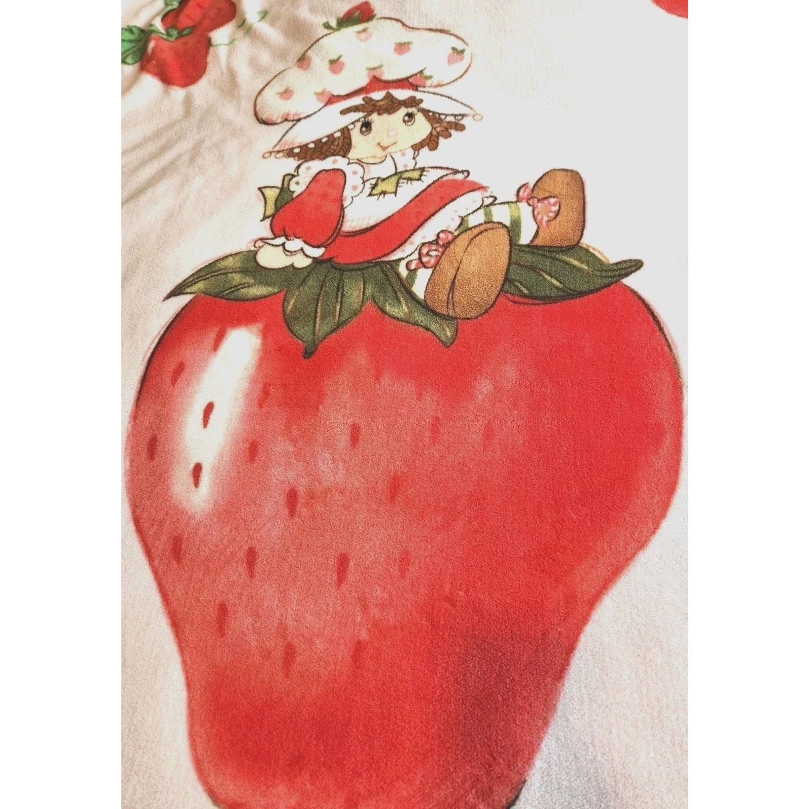 Y2K Strawberry Shortcake Fleece Blanket 60” X 51”