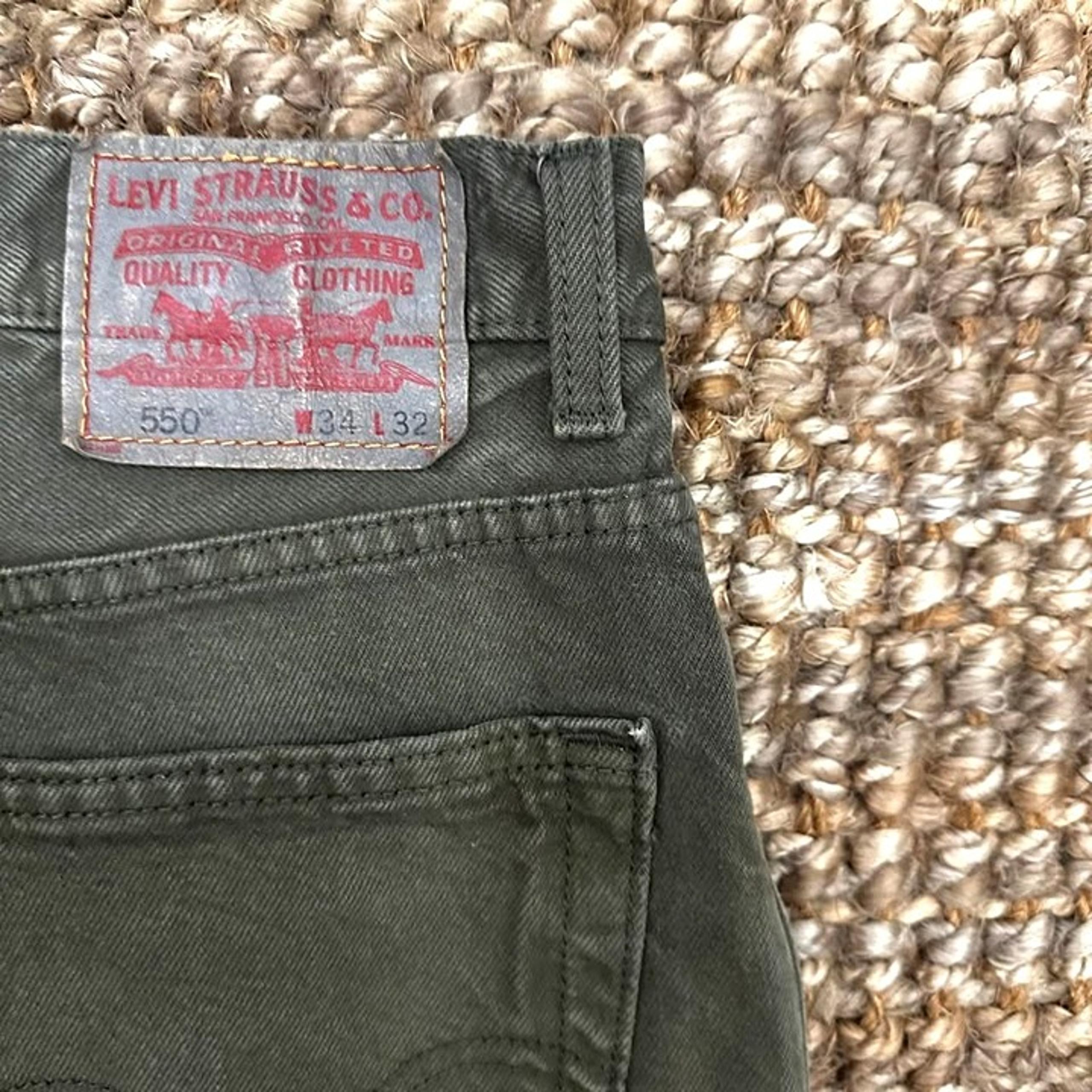 Vintage Levis 550 Jeans Mens 34x32 Olive Green Relaxed Workwear Grunge Skater Y2