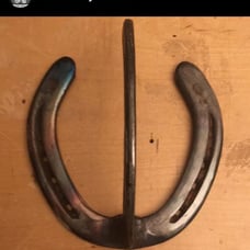 Horseshoe Hook style Straight design