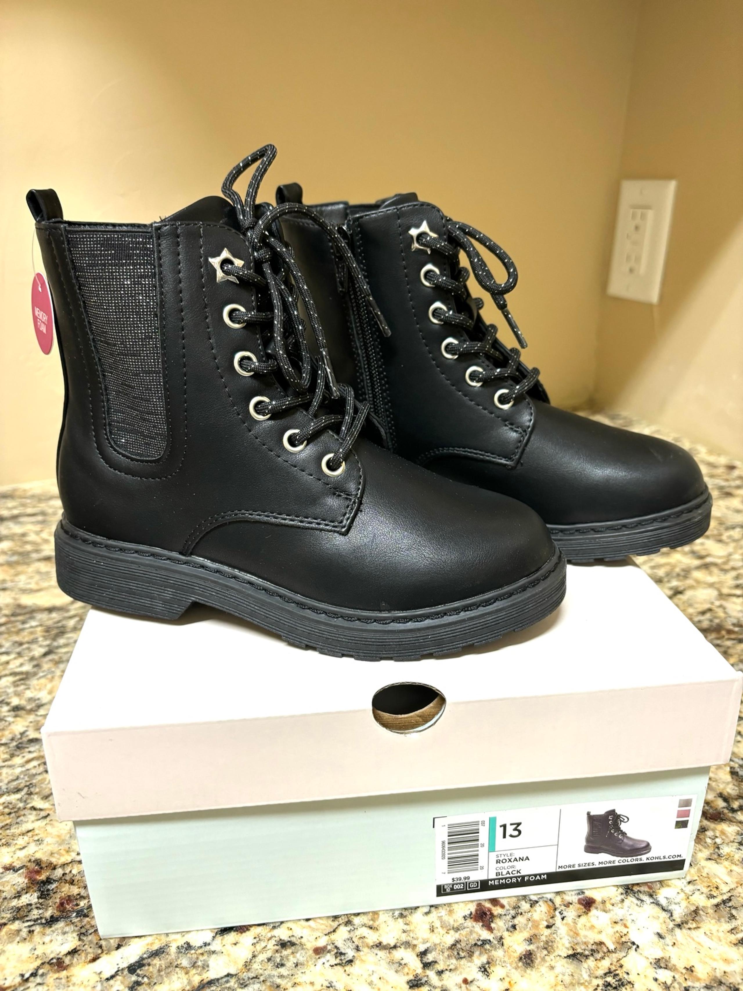 New kids compact boots