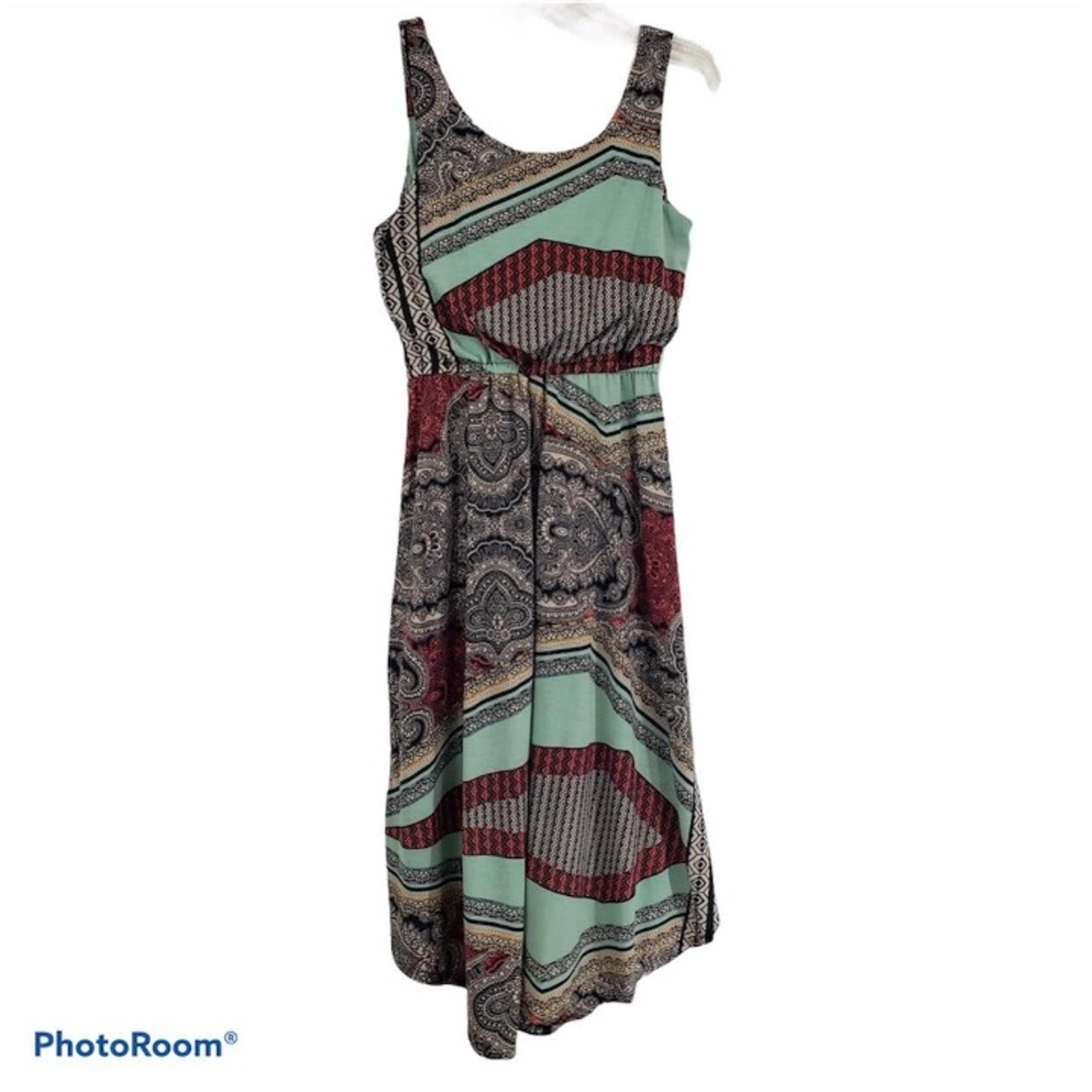 Xhilaration Woman's Sz M Sundress sleeveless 1.5" shoulder straps scoop neck