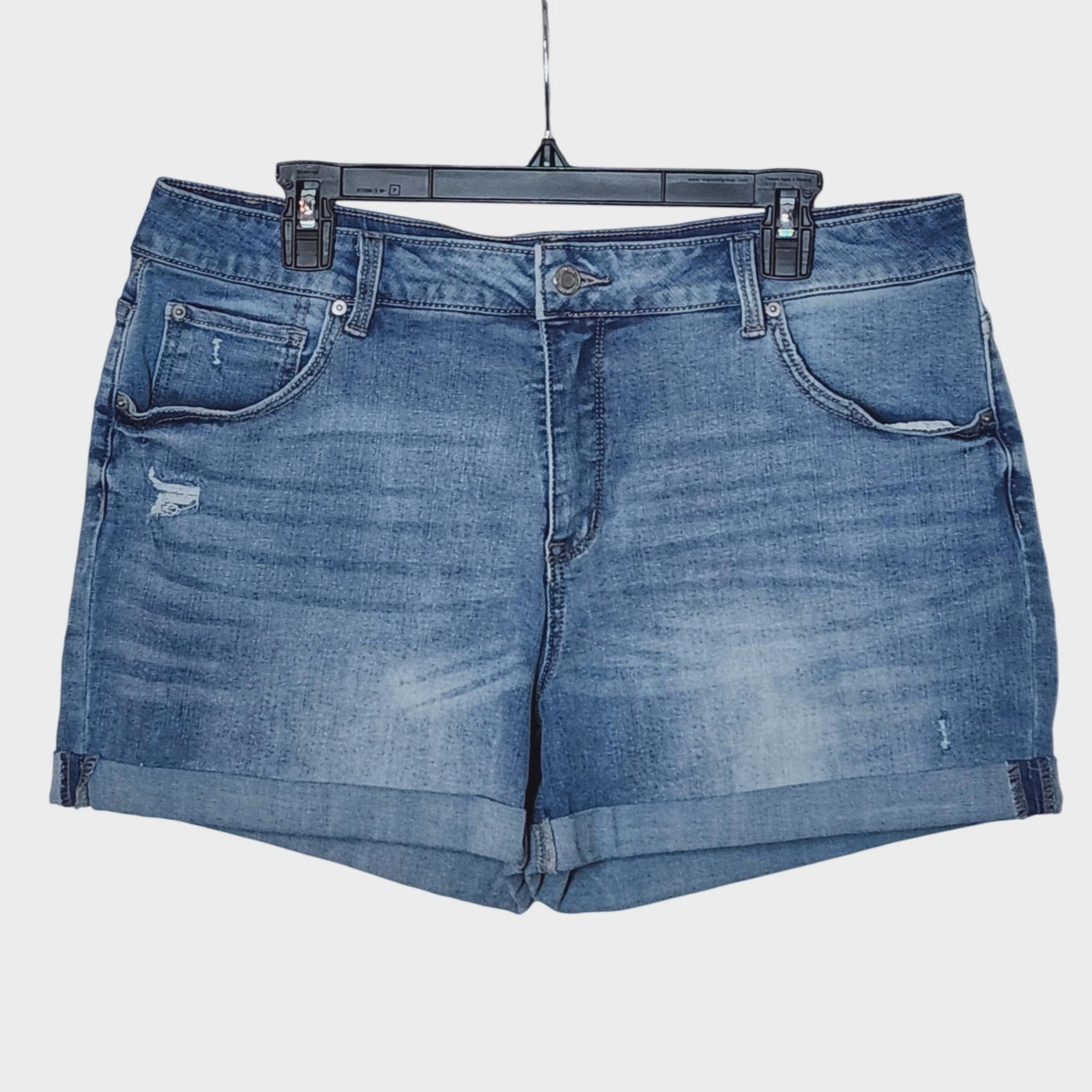 TIME AND TRU MID RISE CUFFED DENIM SHORTS WOMENS 16 MEDIUM WASH