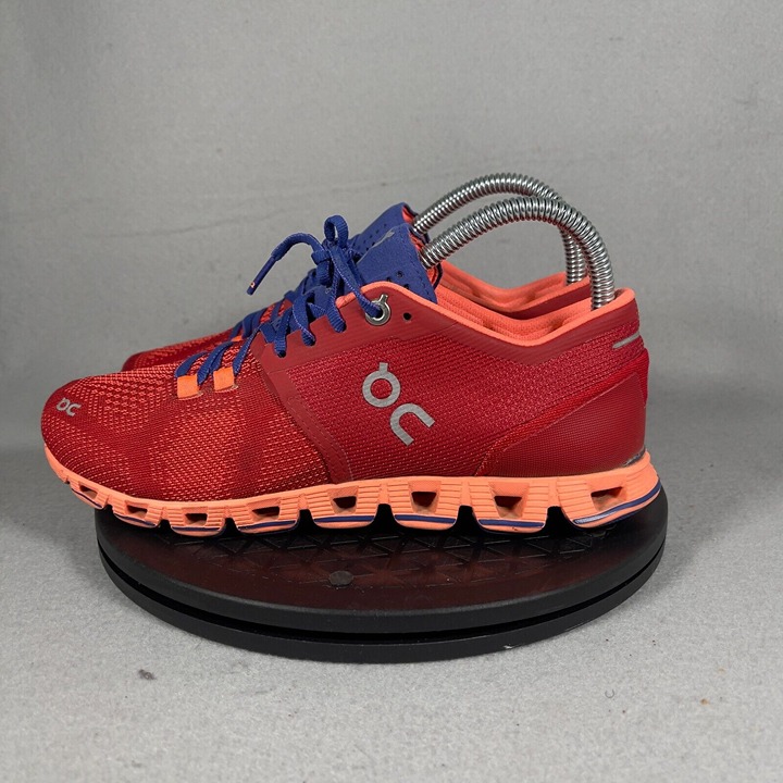 On Cloud X Running Shoes Red Womens Size 7 - detail