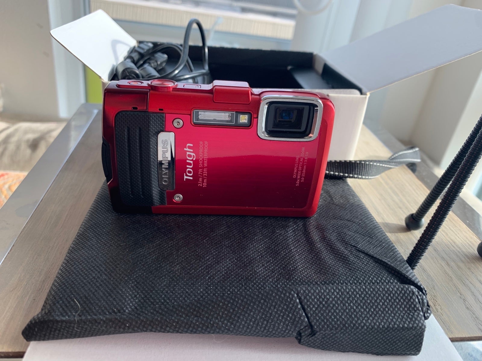 Olympus Tough TG-830 iHS 16.0MP wifi gps waterproof ,Camera Mint Condition inbox