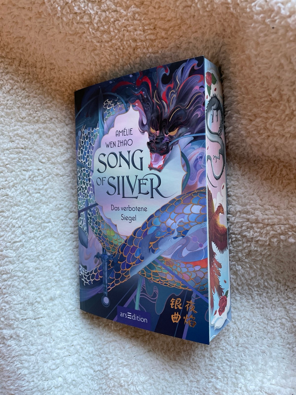 Song of Silver by Amélie Wen Zhao German sprayed edges