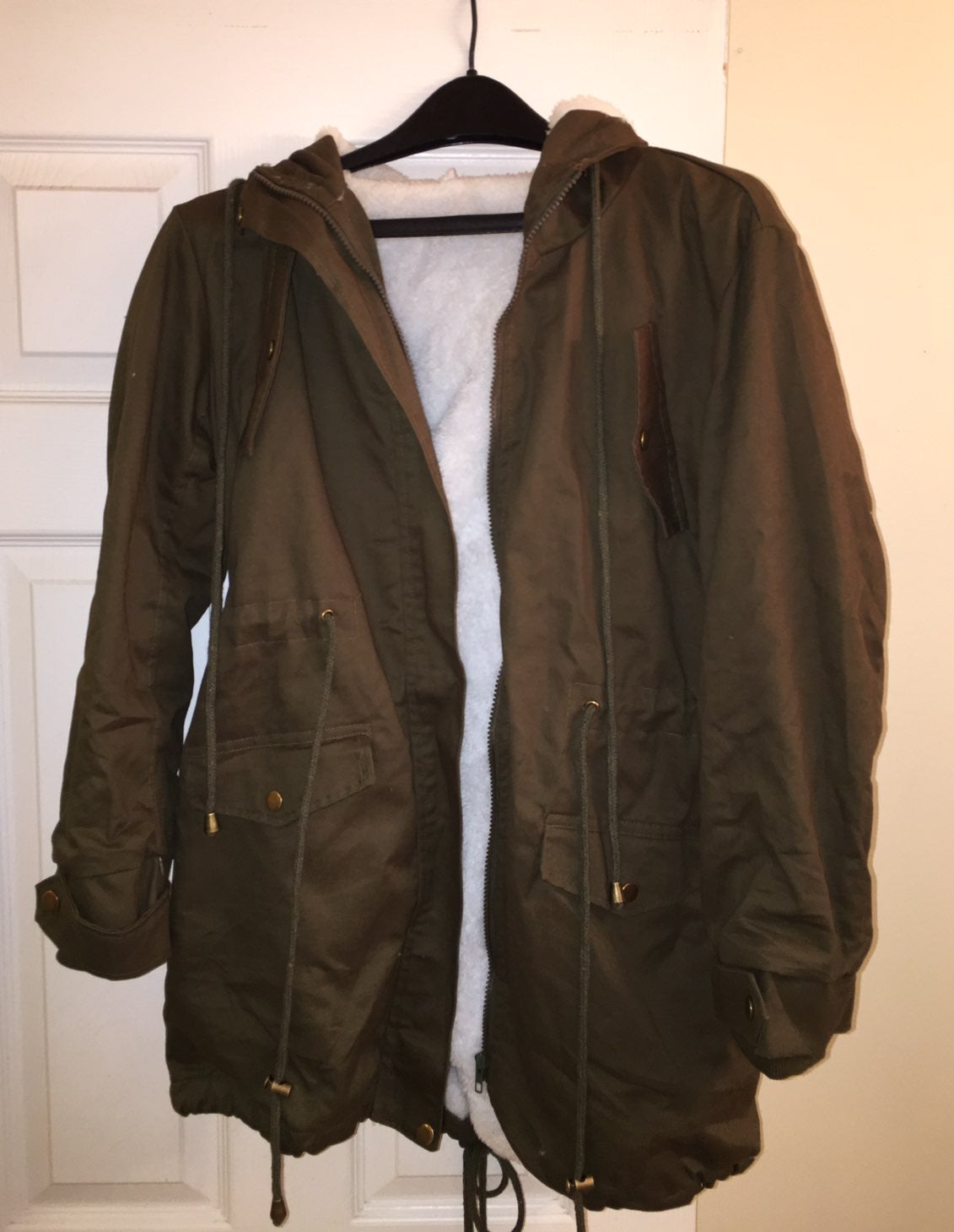 Hooded womens jacket-army green