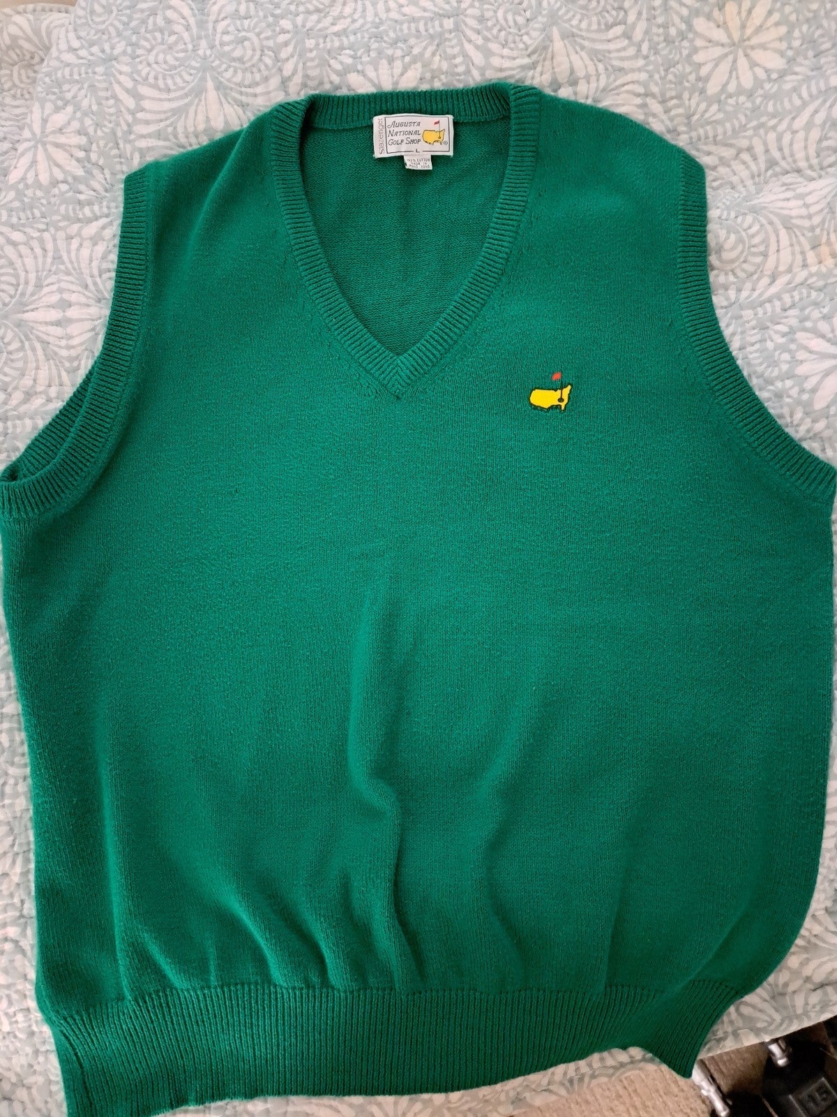 Augusta masters golf green vest great condition