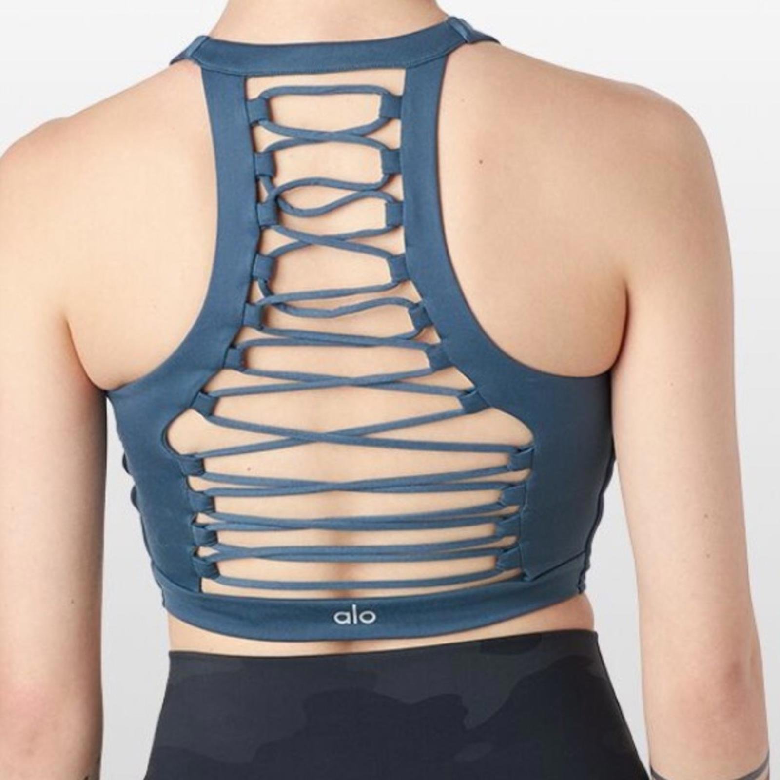 ALO YOGA Movement Bra size M