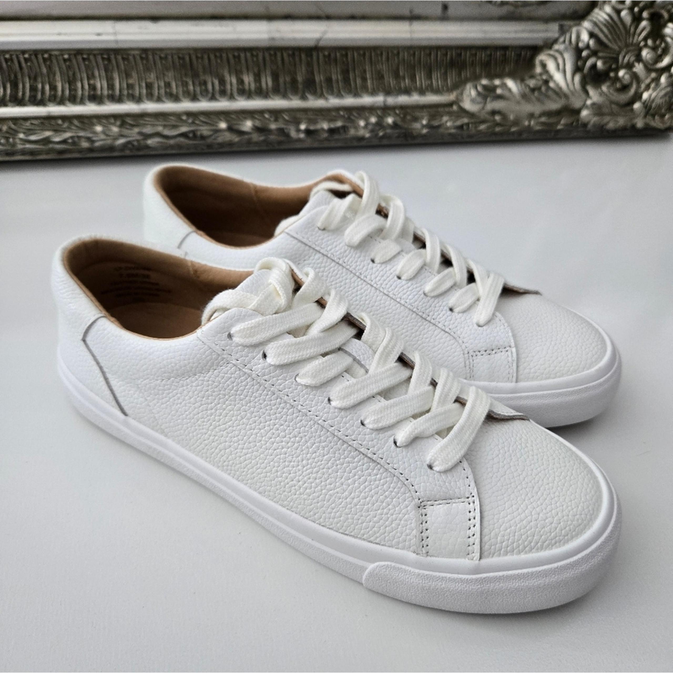 Lucky Brand Divahna Sneaker - Women's.Color White. Size 7.5. New without tags o