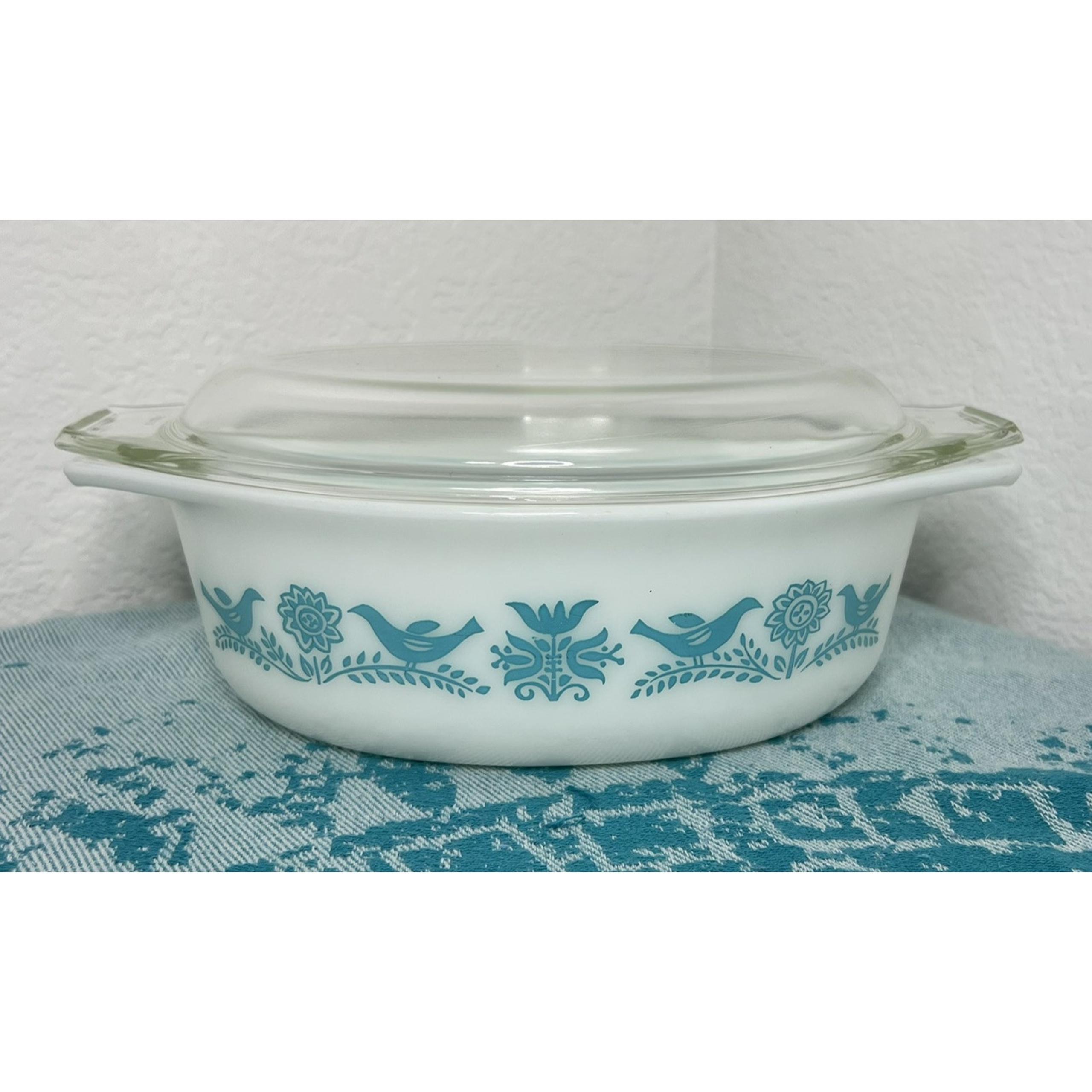 VTG Pyrex BLUEBIRD Turquoise & White Oval Casserole 1-1/2 Quart #043 Lid #943C