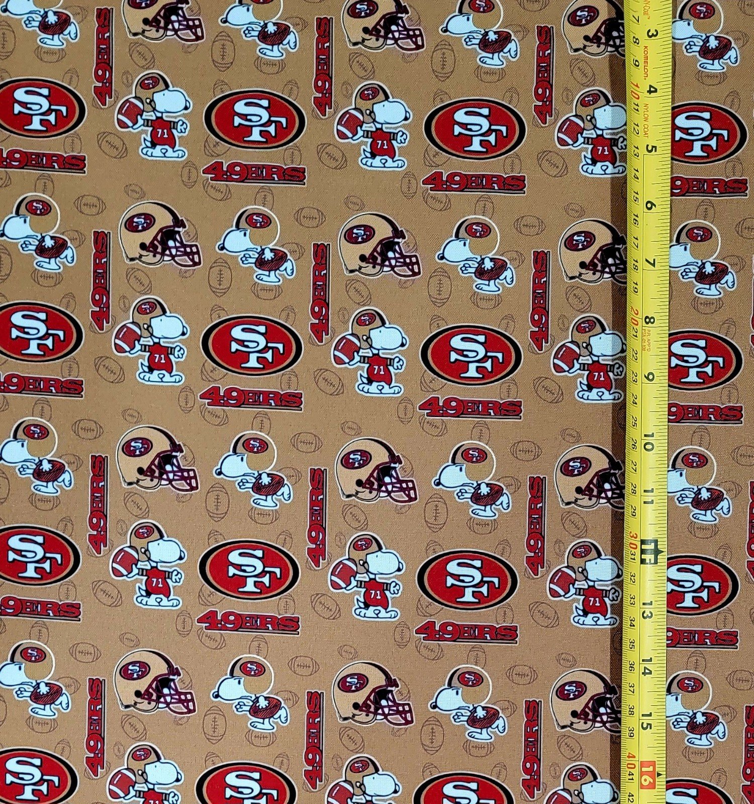 SNOOPY SAN FRANCISCO 49ERS GOLD FABRIC 1 YARD (36 X58 ) BRAND NEW