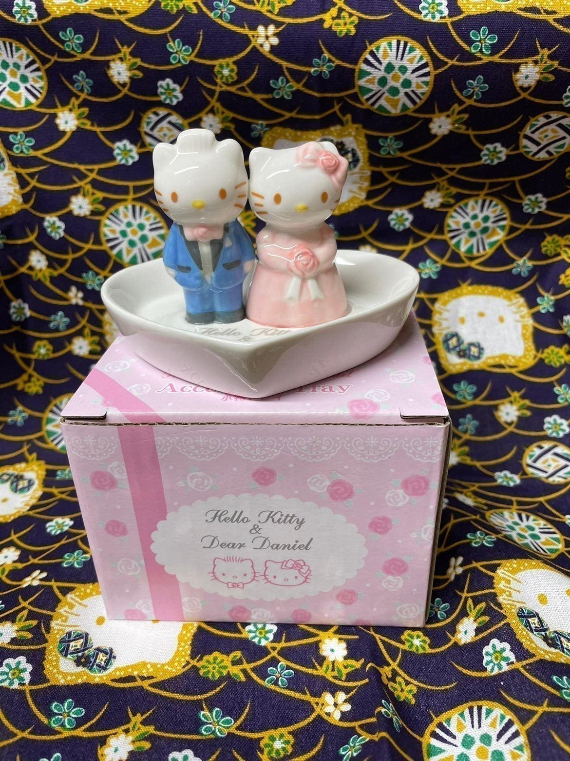 SANRIO Kitty フラワー セレブ 高級 40周年 限定品 完売 希少