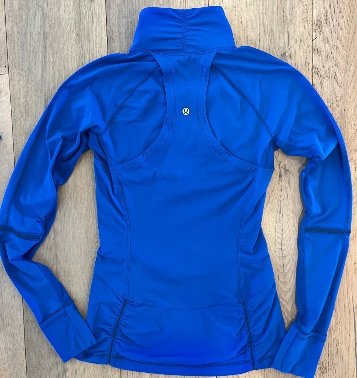 Lululemon bright blue Half Zip with ventilation 4