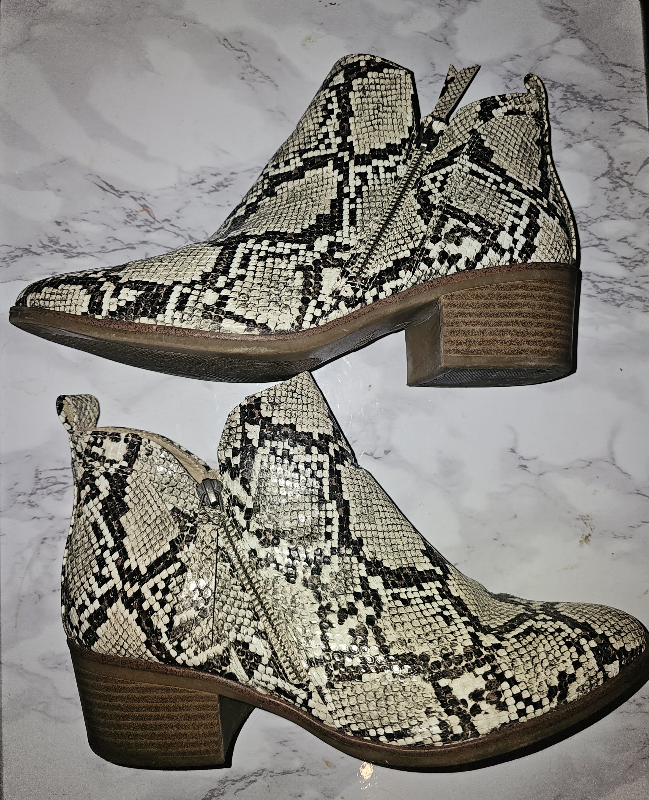 Gorgeous MIA Faux Snakeskin Ankle Boots Women's Great Condition!