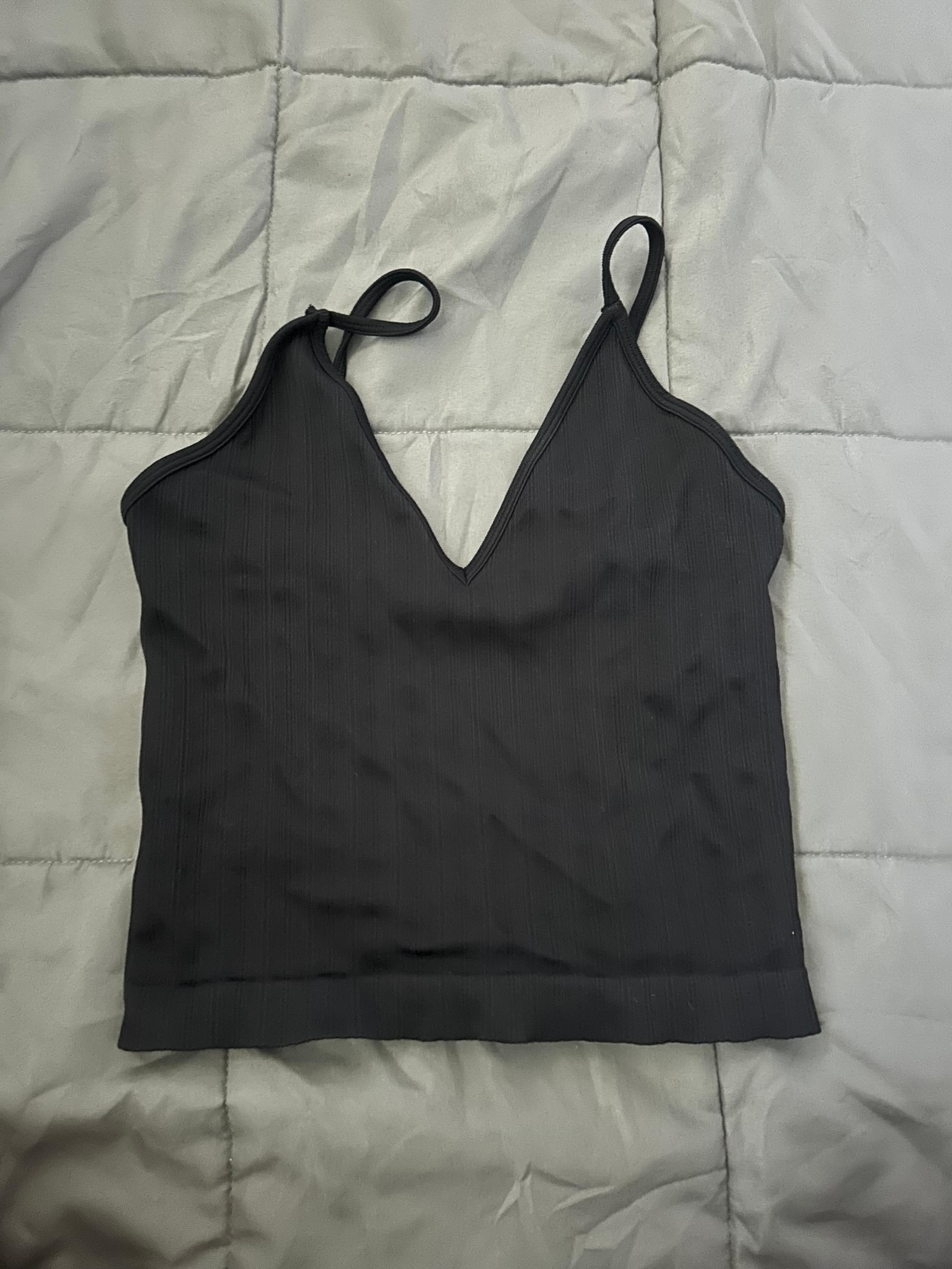 Women’s Tilly’s black vneck tanktop SIZE M/L