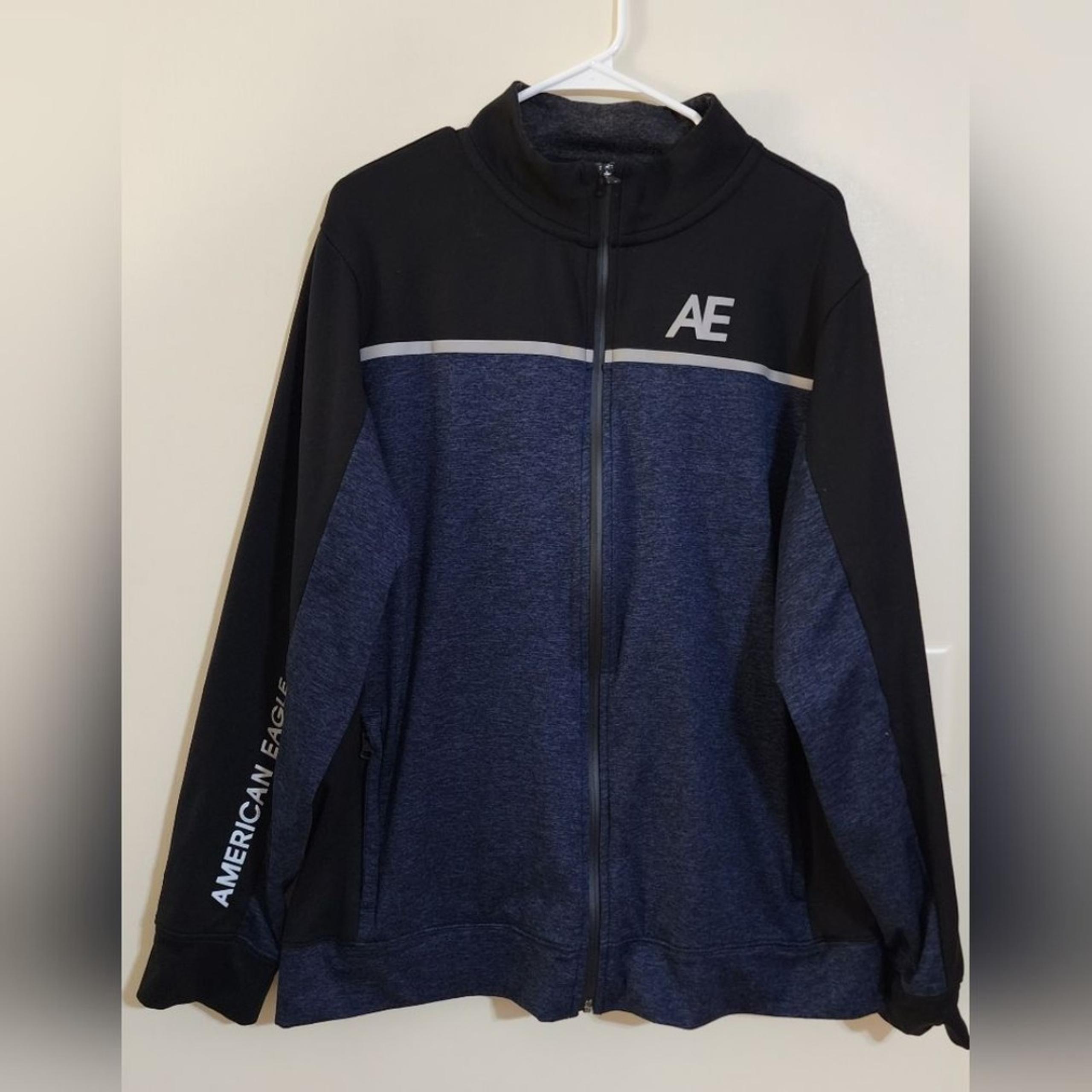 American Eagle Outfitters Men's Blue and Black Golf Jacket XL