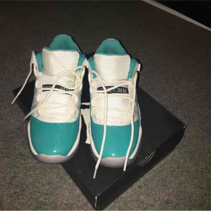 Air Jordan 11 retro low GG
