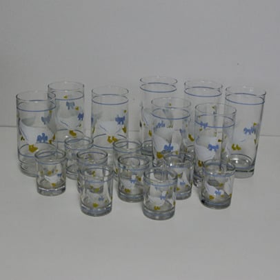Mixed Set Of Vintage 1980s Libbey Country White Goose w/ Blue Ribbon Bow Glasses