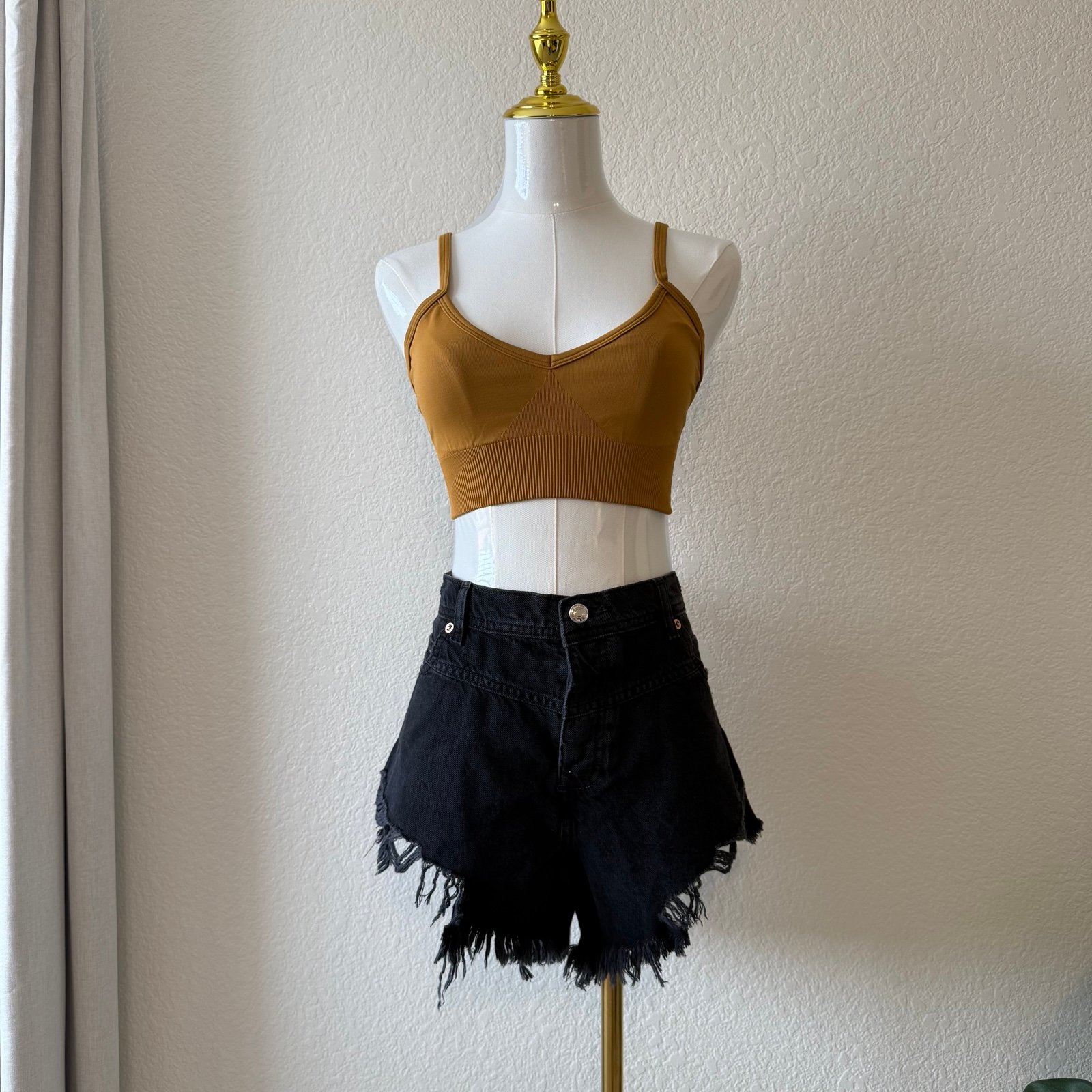 Free People We The Free Westwood Mid Rise High Low Jean Shorts 32