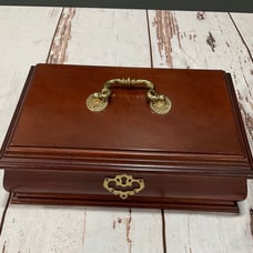 VINTAGE MELE JEWELRY BOX