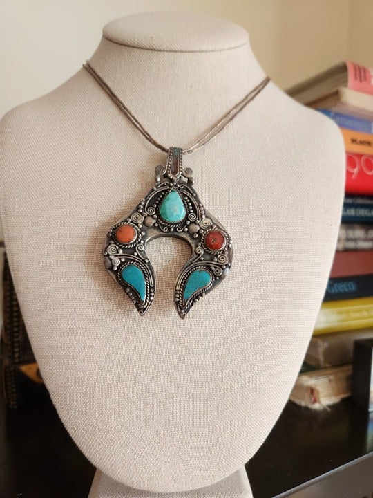 Tibetan/Nepal Horse Shoe Pendand