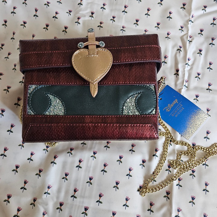 Danielle Nicole Disney Snow White Evil Queen Heart Box Purse