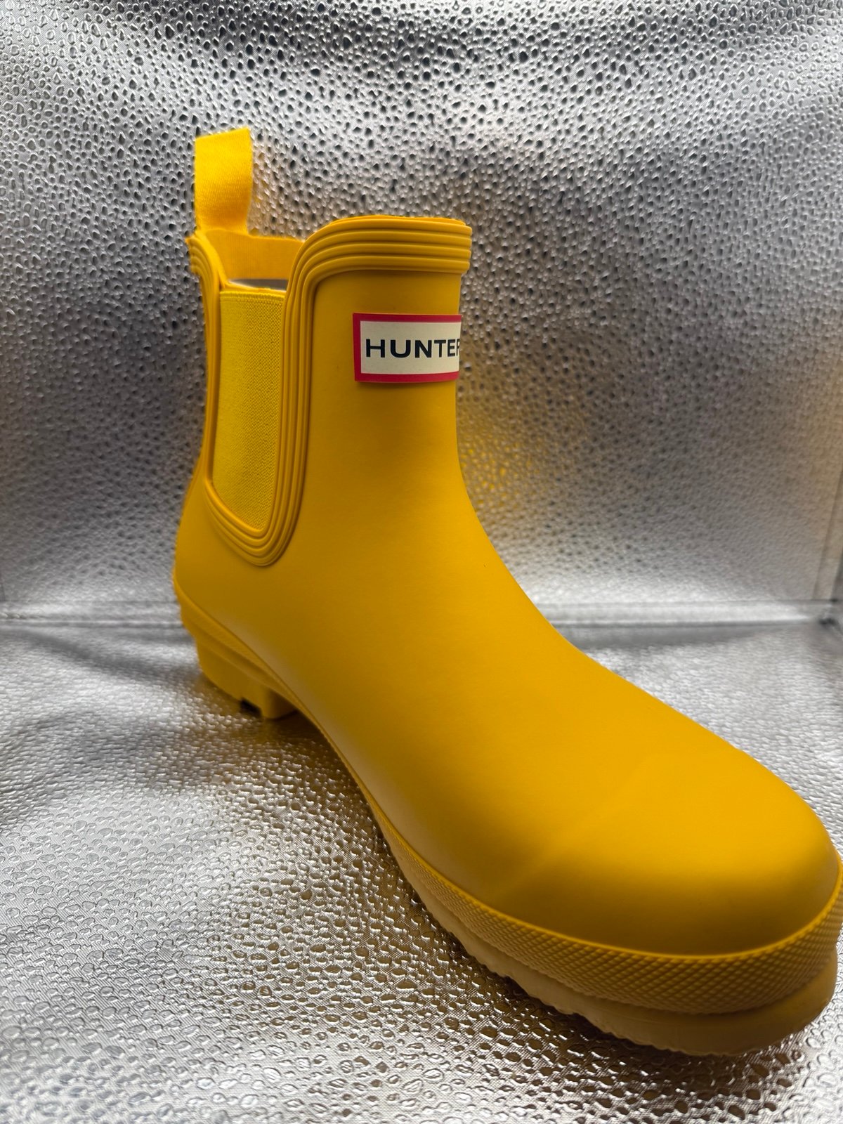 Hunter Women’s Original Chelsea Rain Boot in Yellow - US Women’s Size 9 NWT
