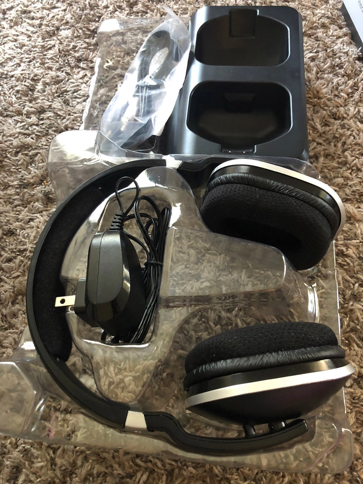 Brand new! Wireless Computer/TV Headphon