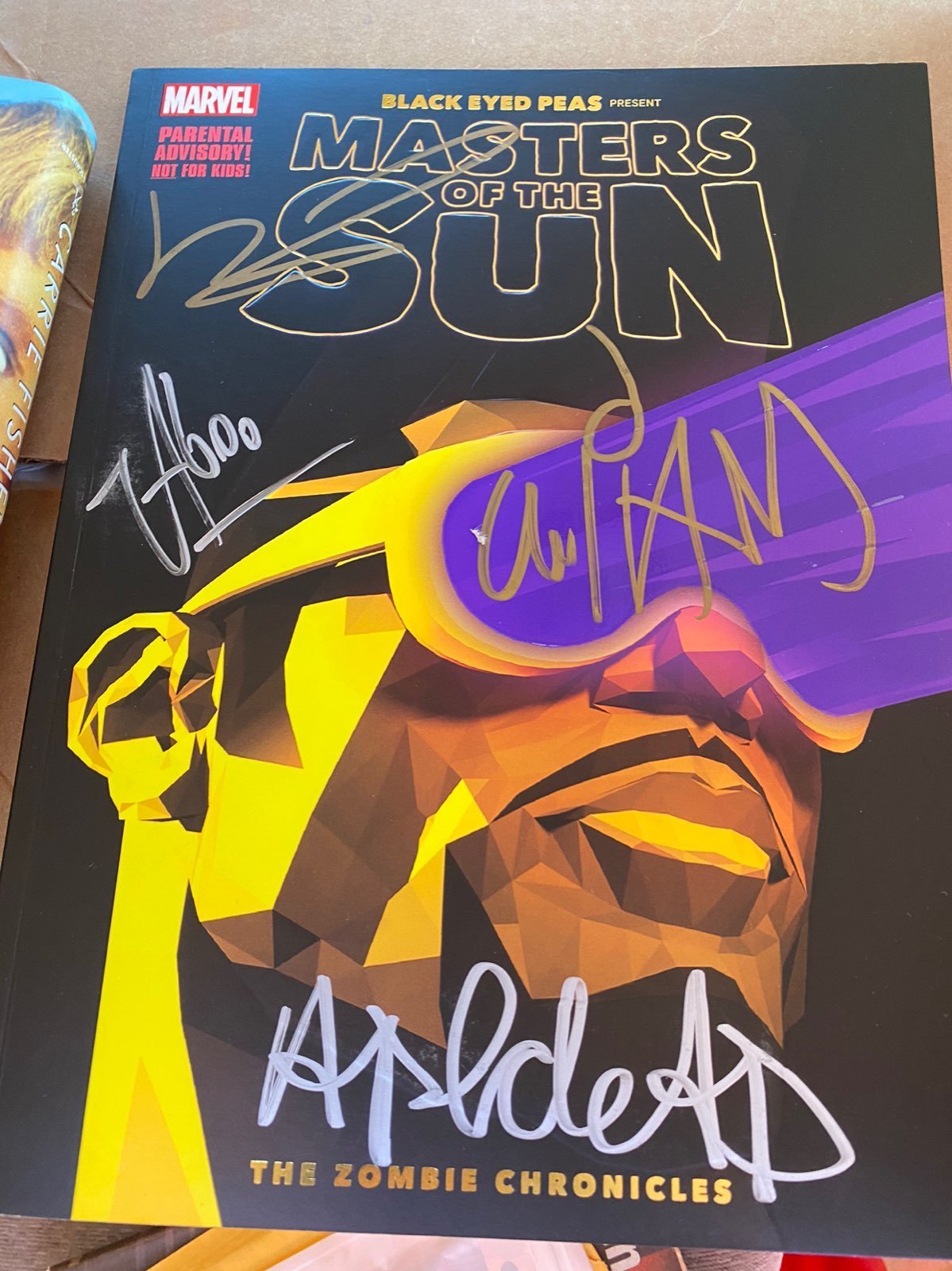 MASTERS OF THE SUN SIGNED 4X BLACK EYED PEAS