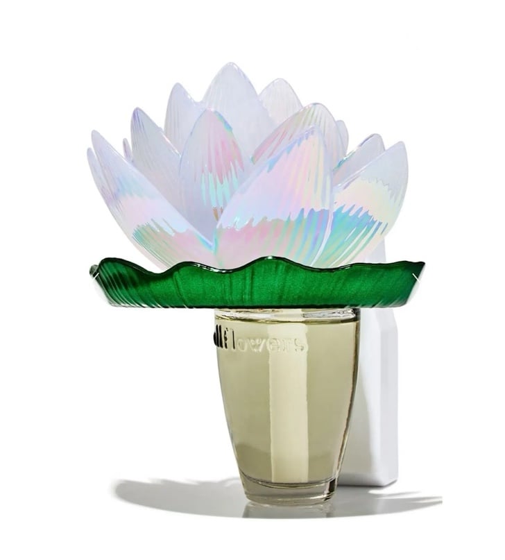 Disney Princess Collection: Tiana’s Waterlily Wallflower
