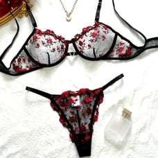 Floral Black Red Lingerie Set Size Medium Womens Intimates Bra Top Panties Set