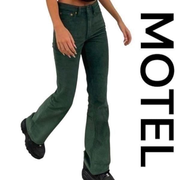 Women’s MOTEL BOOTLEG JEANS IN CORD FOREST GREEN Corduroy sz M/33L 31” Inseam