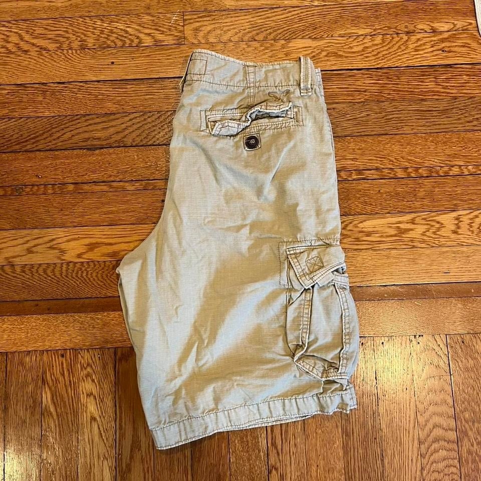 Y2K Tan American Eagle Cargo Shorts Waist 33