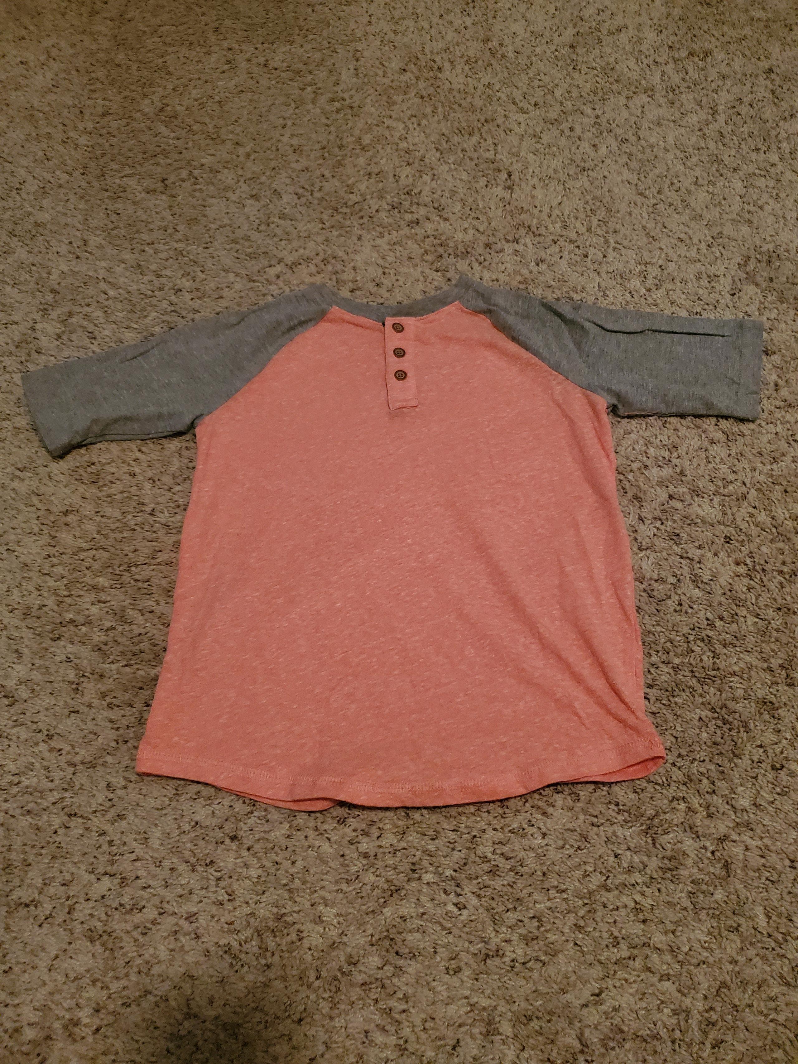 Boys baseball style tee size 8