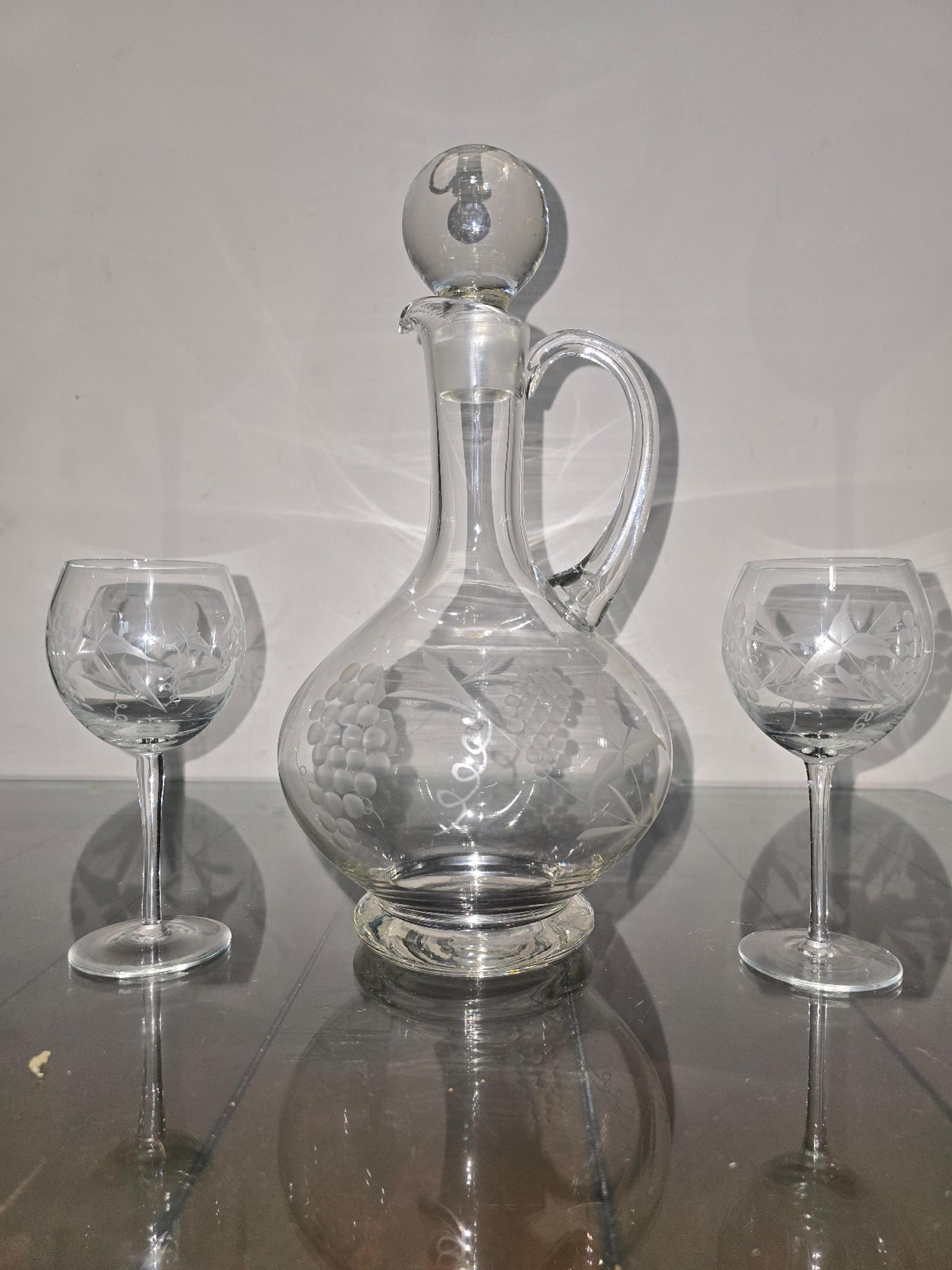 Royal Gallery Etched Grapevine Decanter & 2 Glasses