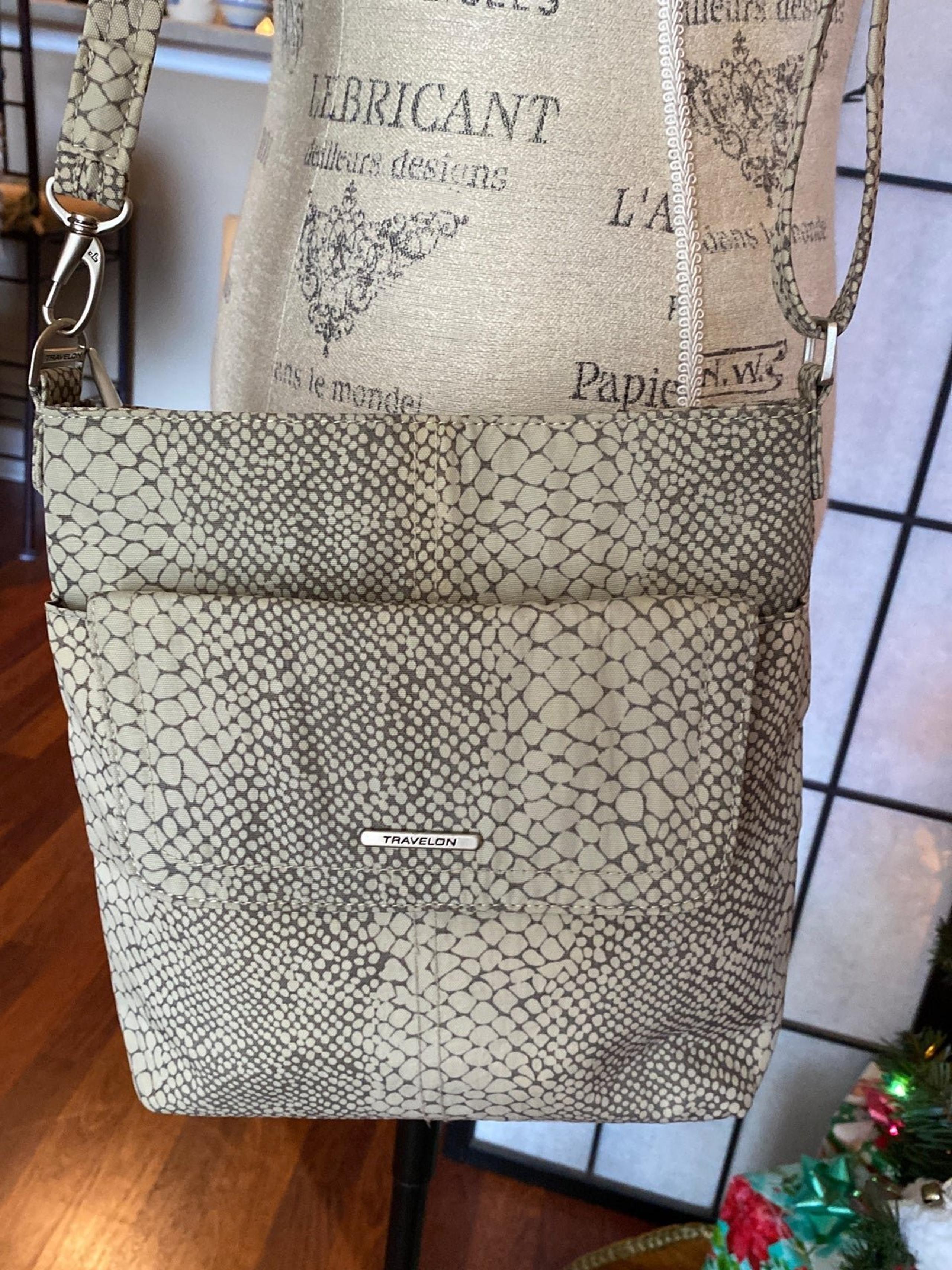 Travelon Women’s Security Zipper Travel Purse/Bag Light on Interior