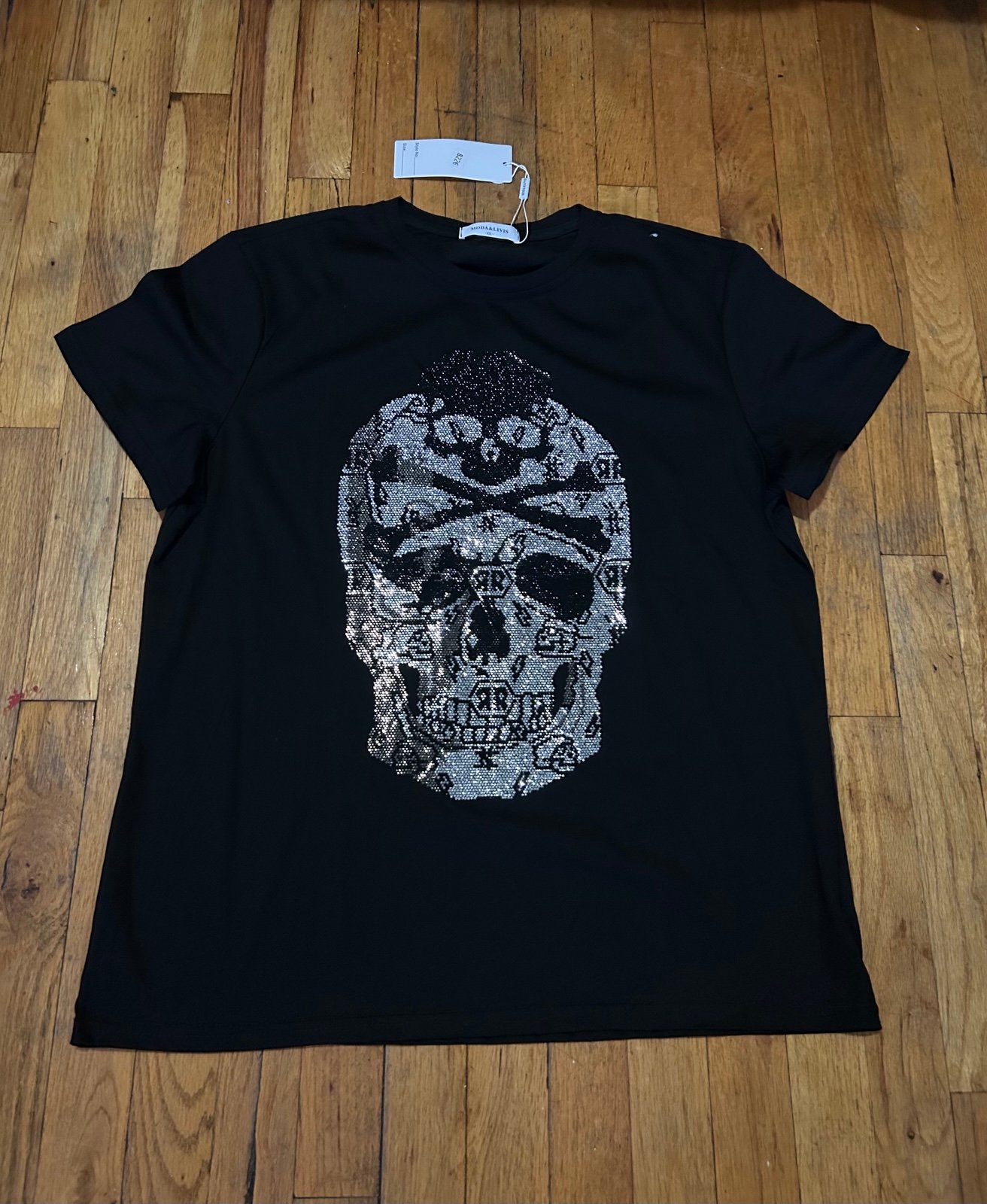 Skull T-shirt in Rhinestones Moda & Livis