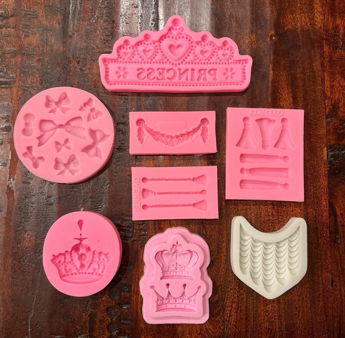 Lot 8 Fondant molds 17 designs Royal Princess