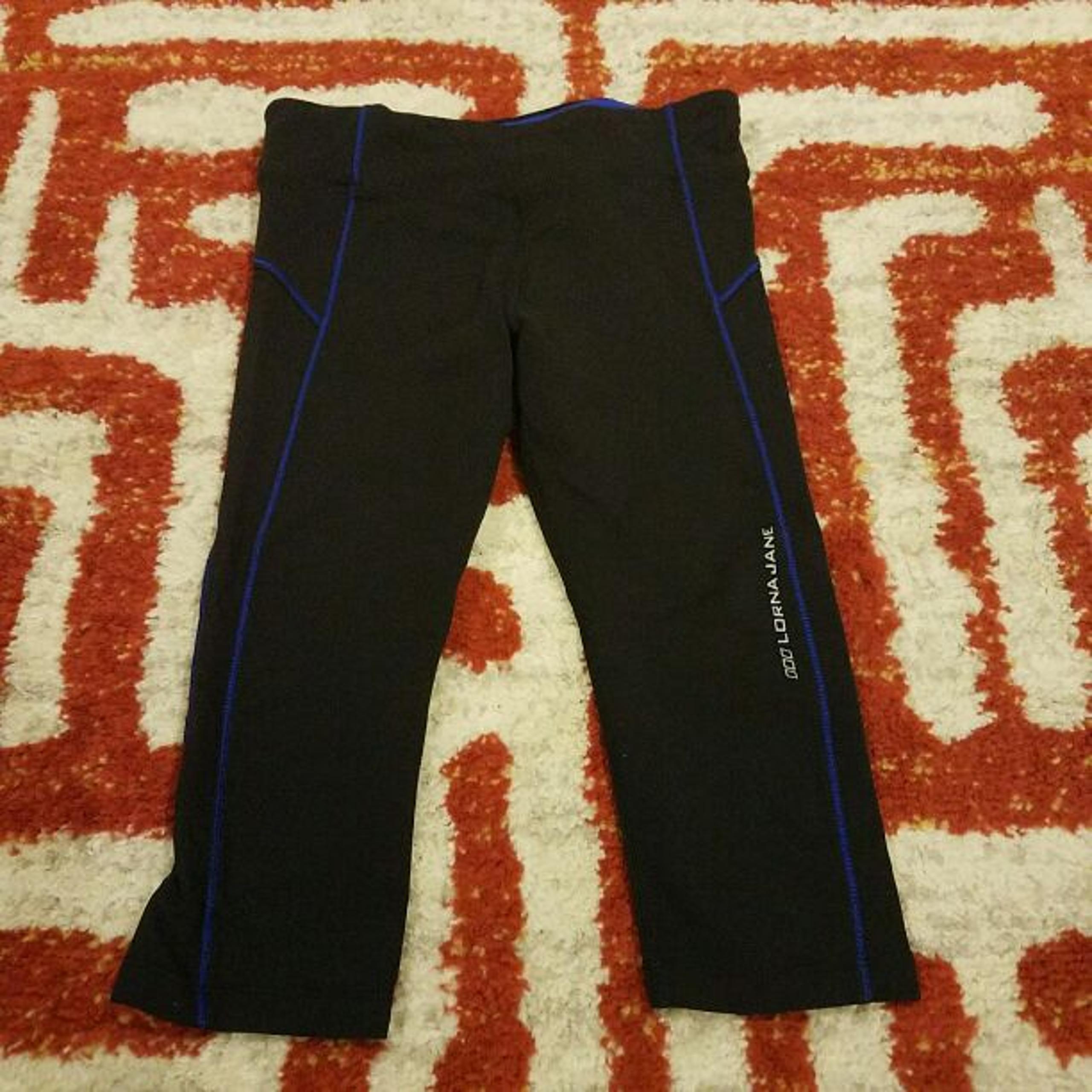 Lorna jane capri xs