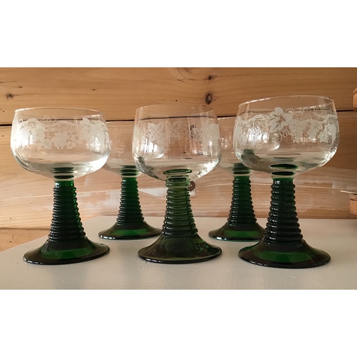 Vintage France Green Beehive Stem Wine Glasses With 3 Etched Grapes, 2 Clear Gla
