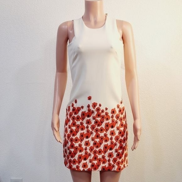 NEIMAN Marcus White Polyester Round Neck Sleeveless Knee Length Dress Size: 2