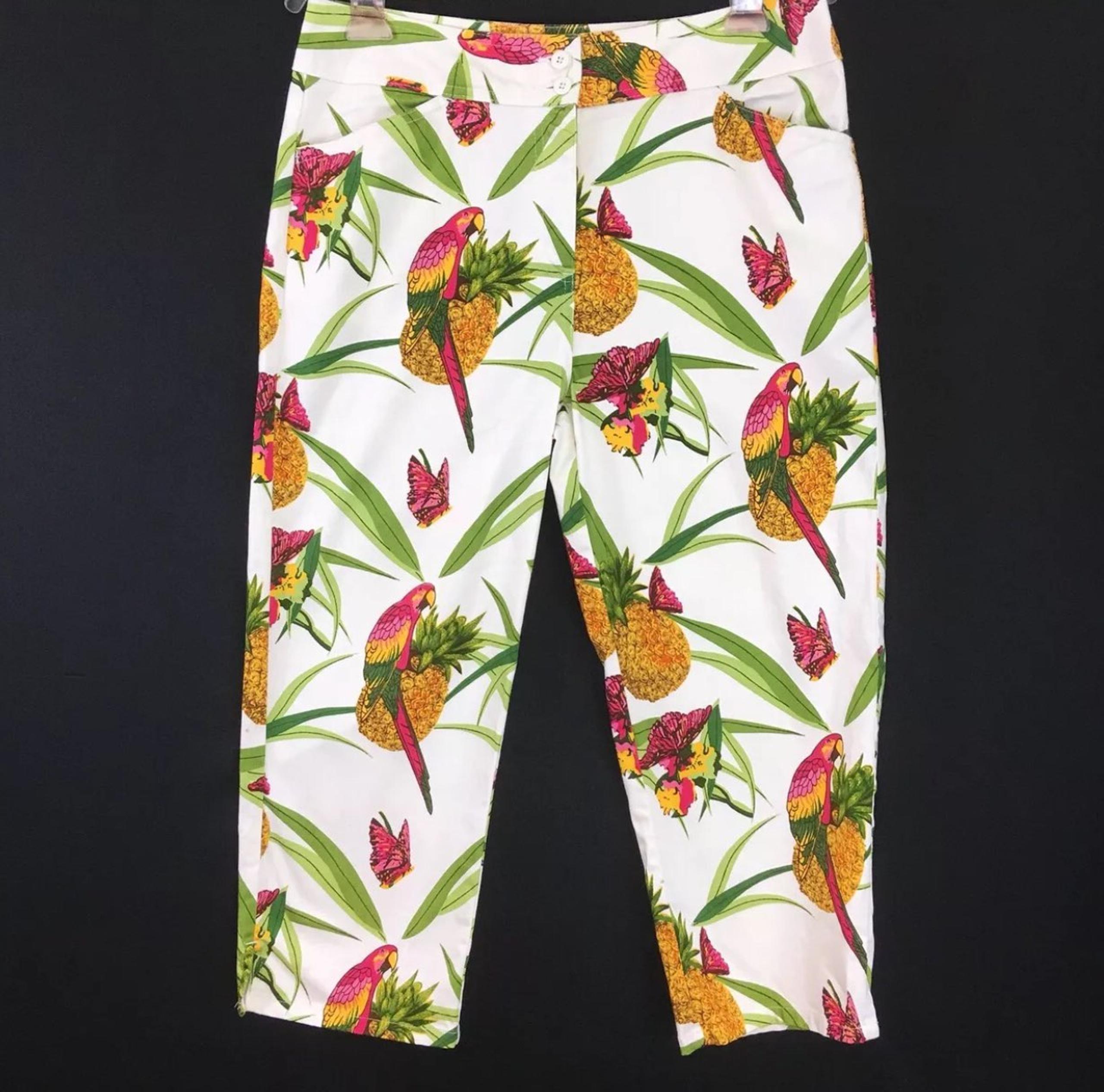 BILL BLASS Parrot Print Capri Pants